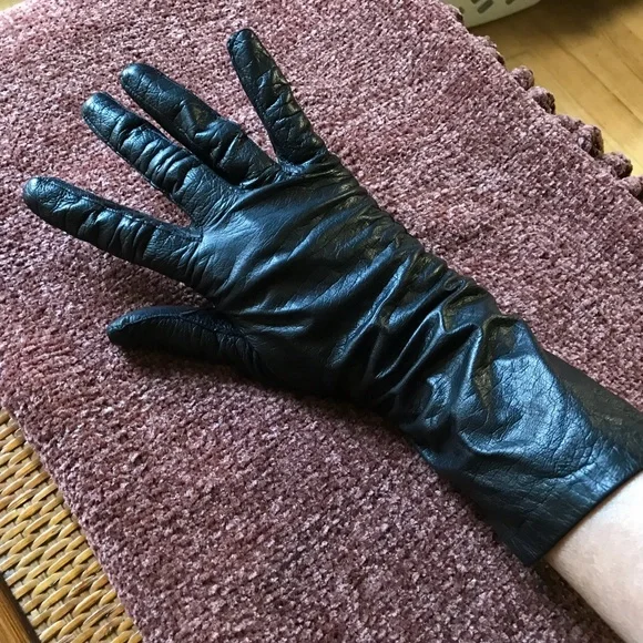 60’s French Kidskin Black Ladies Gloves / Historic Goldwater’s Dept. Store AZ - Picture 5 of 7